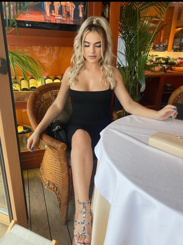 Проститутка Настя 20 лет, у метро Проспект Славы  +79812142180