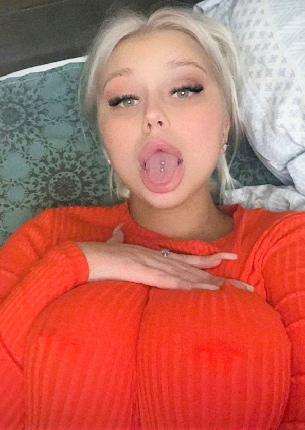 Проститутка Виолла 18 лет, у метро Выборгская  +7(981)155-42-85