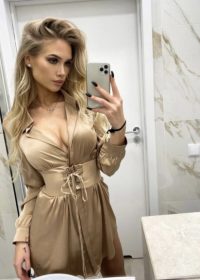 Проститутка Каролина 19 лет, у метро Петроградская  89219465058 - фото 